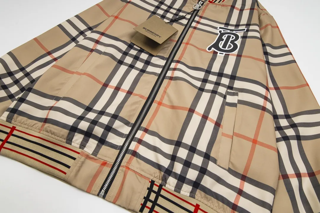 【2026】【BURBERRY 公式旗艦店】バーバリー  ジャケット着ご好評に付き再入荷！240924