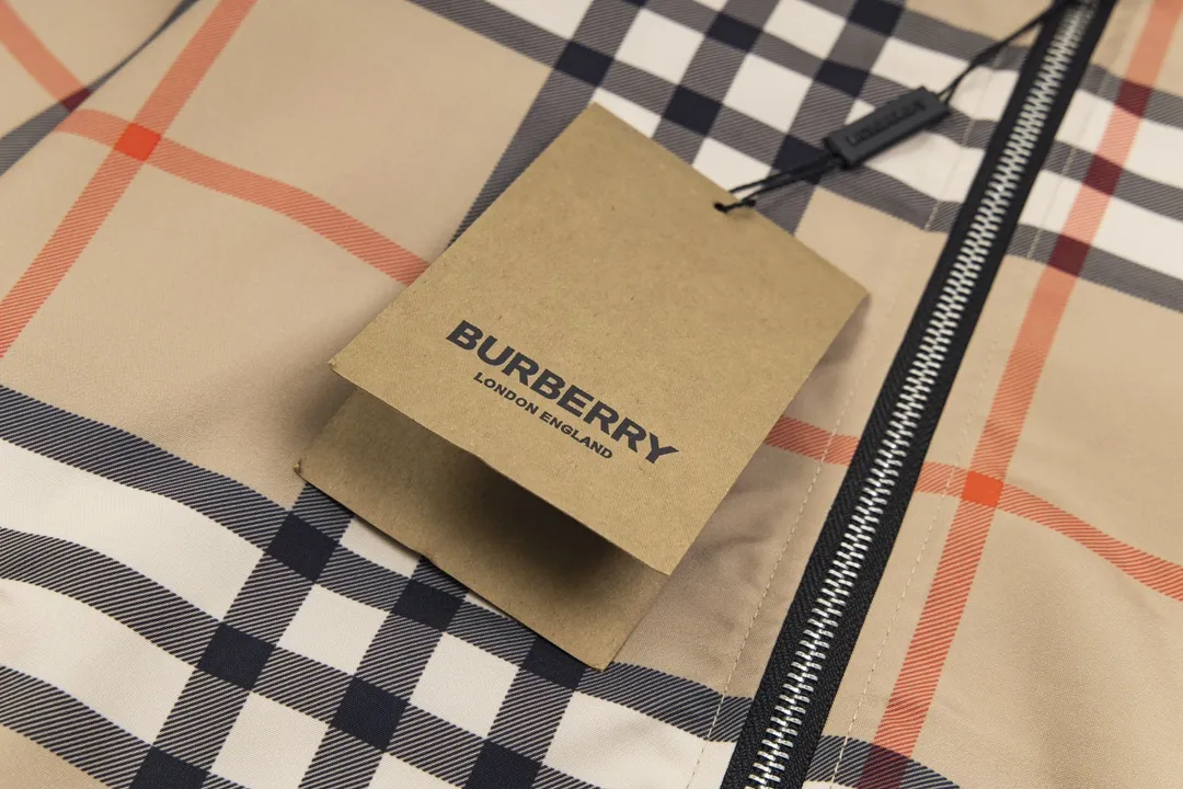 【2026】【BURBERRY 公式旗艦店】バーバリー  ジャケット着ご好評に付き再入荷！240924