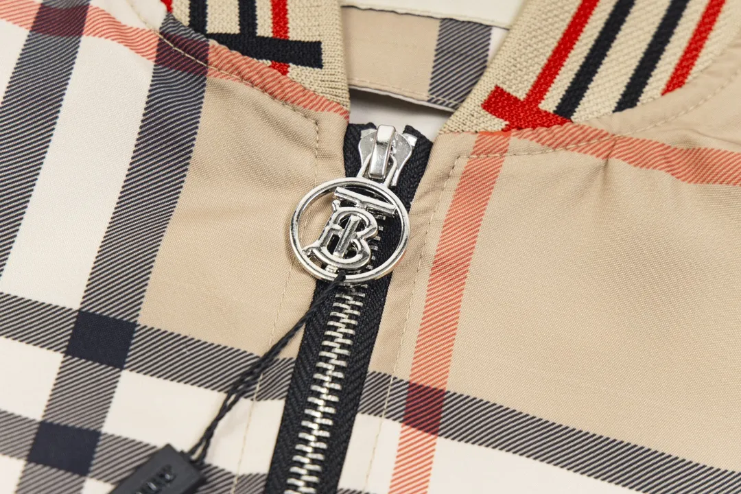 【2026】【BURBERRY 公式旗艦店】バーバリー  ジャケット着ご好評に付き再入荷！240924