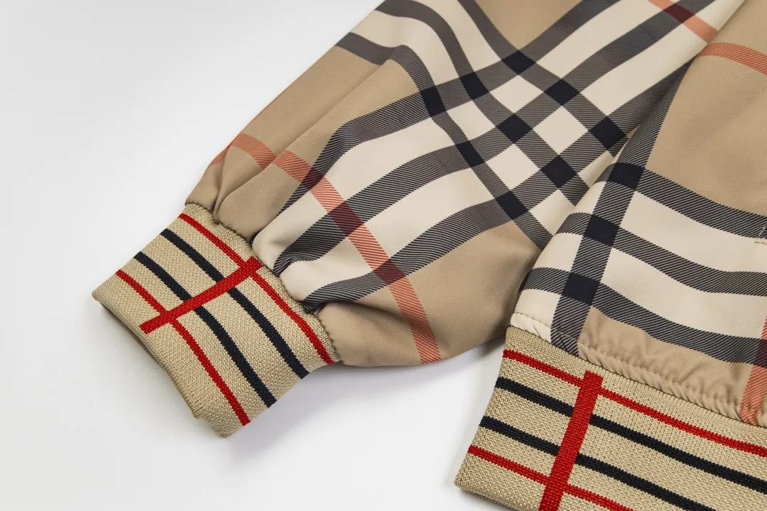 【2026】【BURBERRY 公式旗艦店】バーバリー  ジャケット着ご好評に付き再入荷！240924