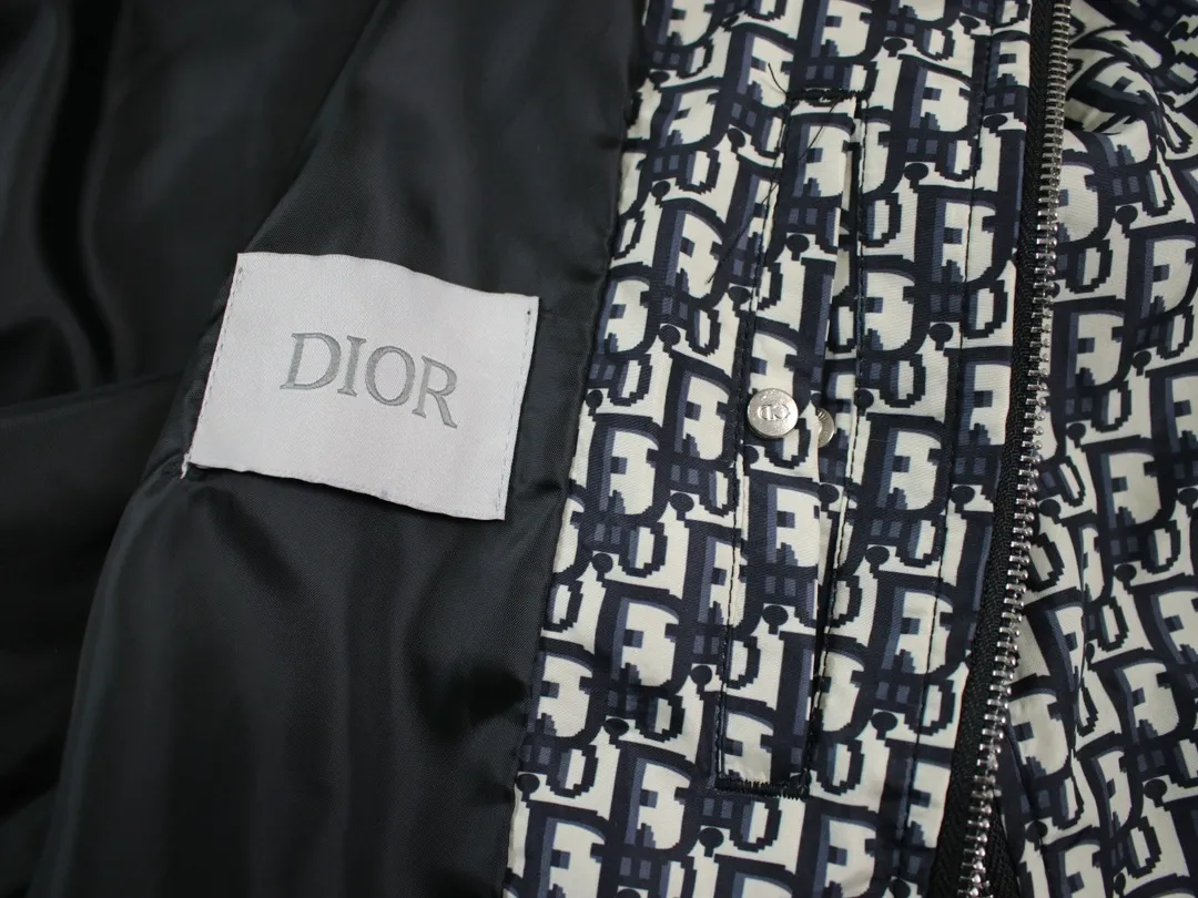【2026】【DIOR  公式旗艦店】ディオール   ジャケット着 好評に付き再入荷！ 240923
