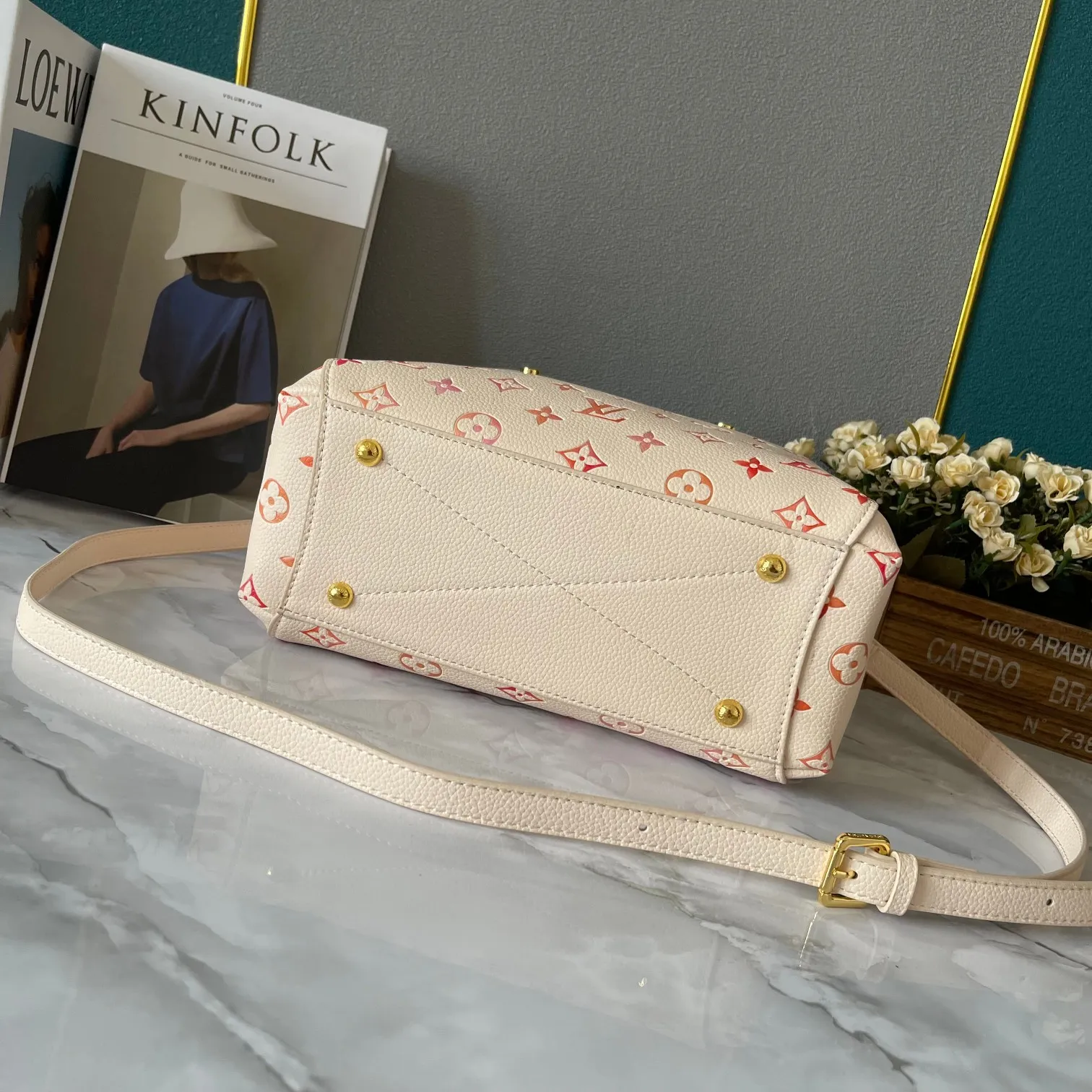 【2026】【LOUIS VUITTON 公式旗艦店】ルイヴィトン  ハンドバッグ  当日出荷 好評に付き再入荷！29*20*13CM   270911