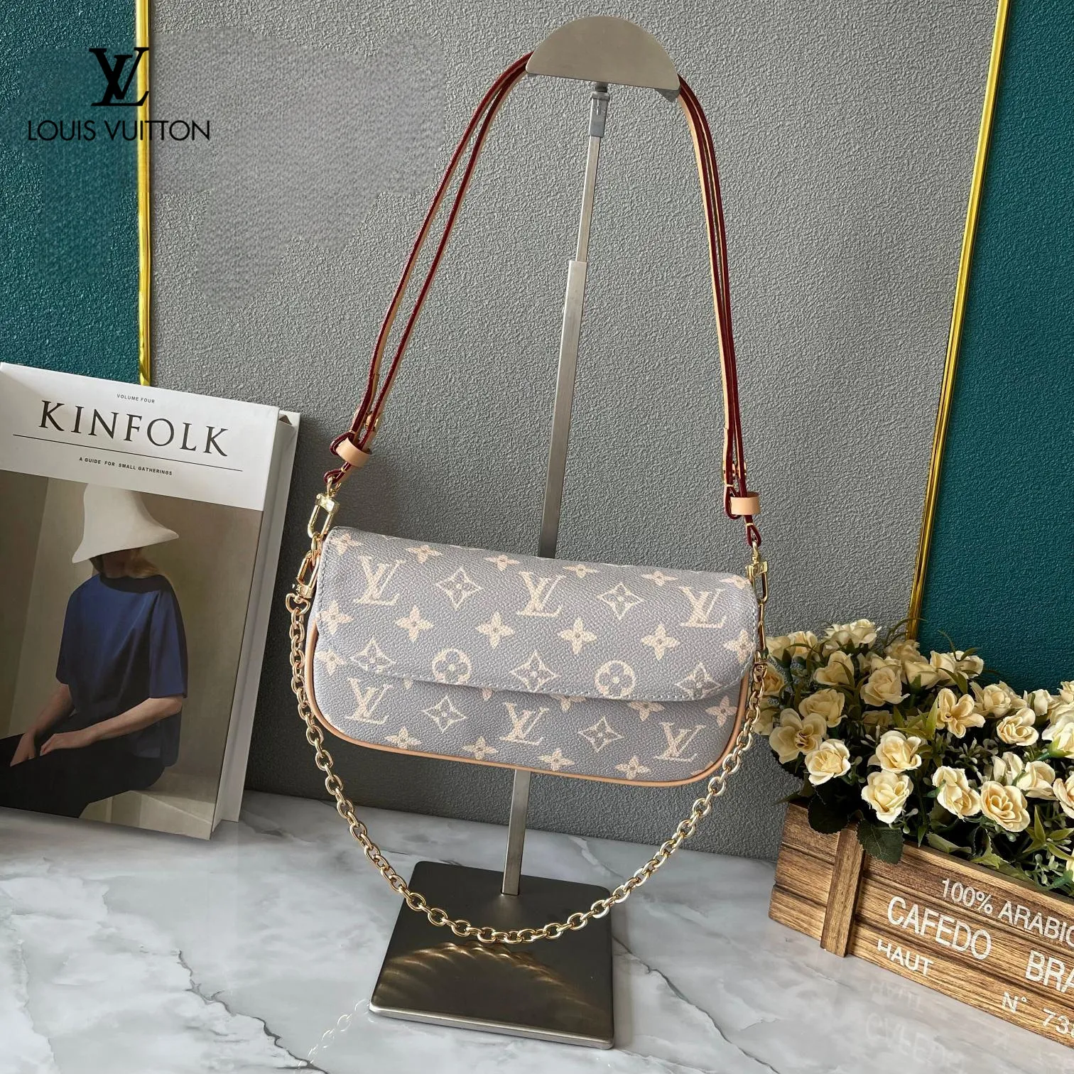 【2026】【LOUIS VUITTON 公式旗艦店】ルイヴィトン  斜めがけバッグ 当日出荷 好評に付き再入荷！21.5*6*13.5CM  240911