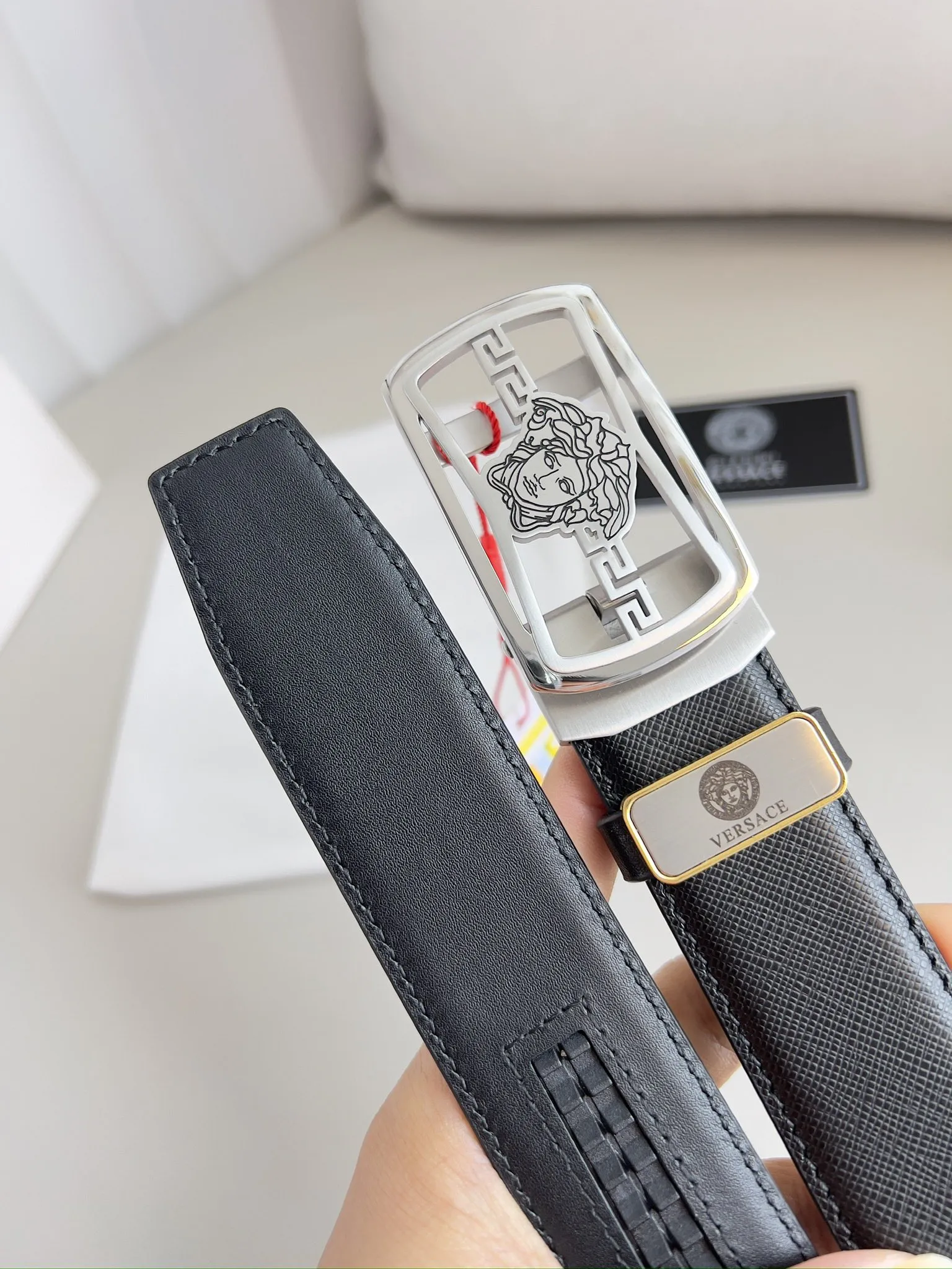 【2026】【VERSACE】(ヴェルサーチ) 3.5cmベルト メンズ 240903