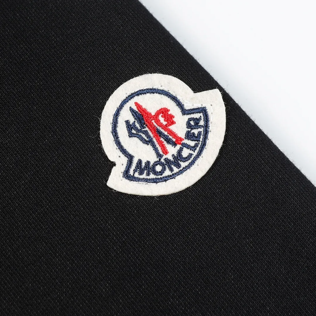 【2026】【MONCLER 公式旗艦店】モンクレール  丸首の衛衣 スウェットご好評に付き再入荷 240902
