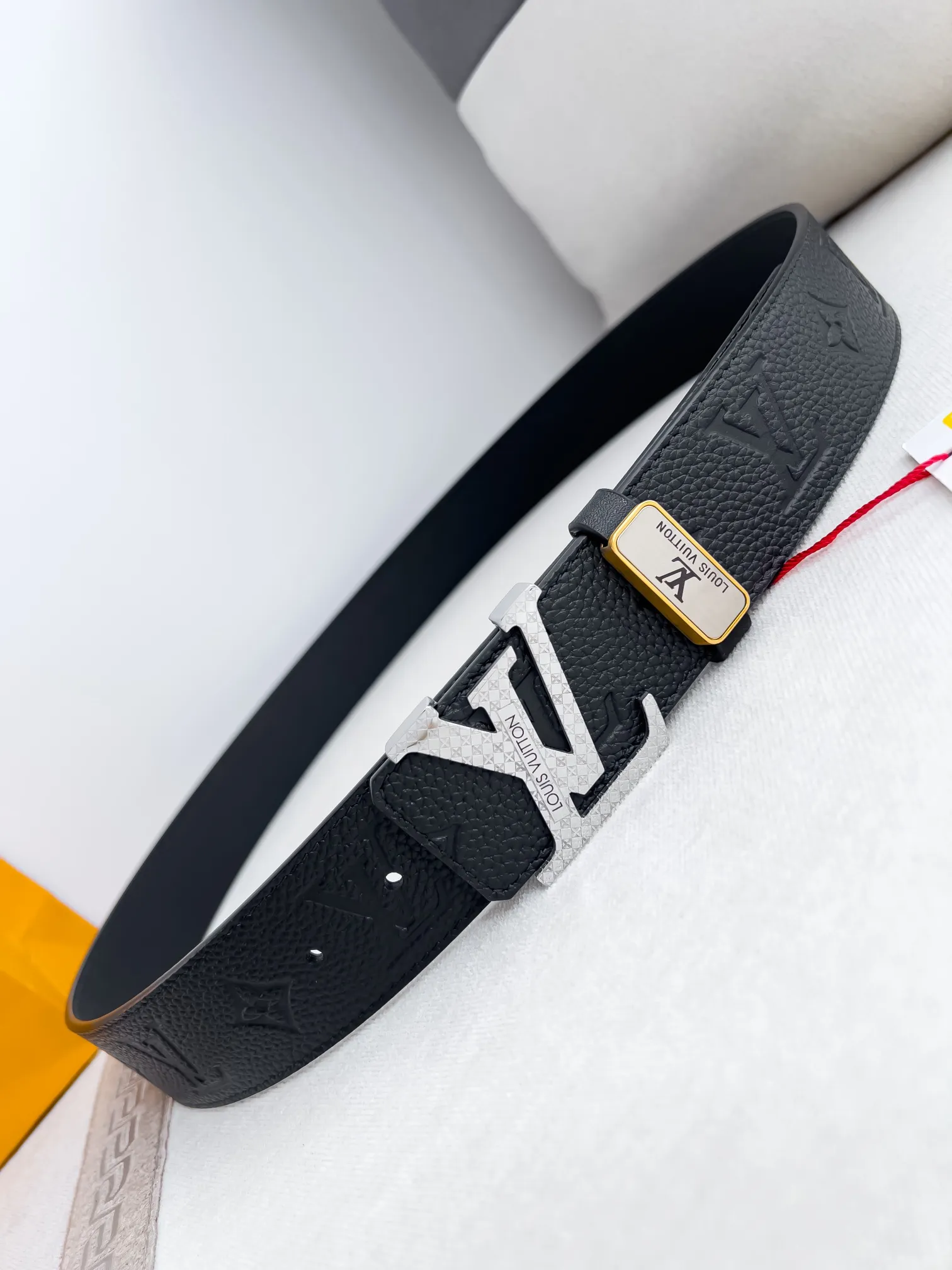 【2026】LV【LOUIS VUITTON】(ルイヴィトン) 3.8cmベルト メンズ  240903