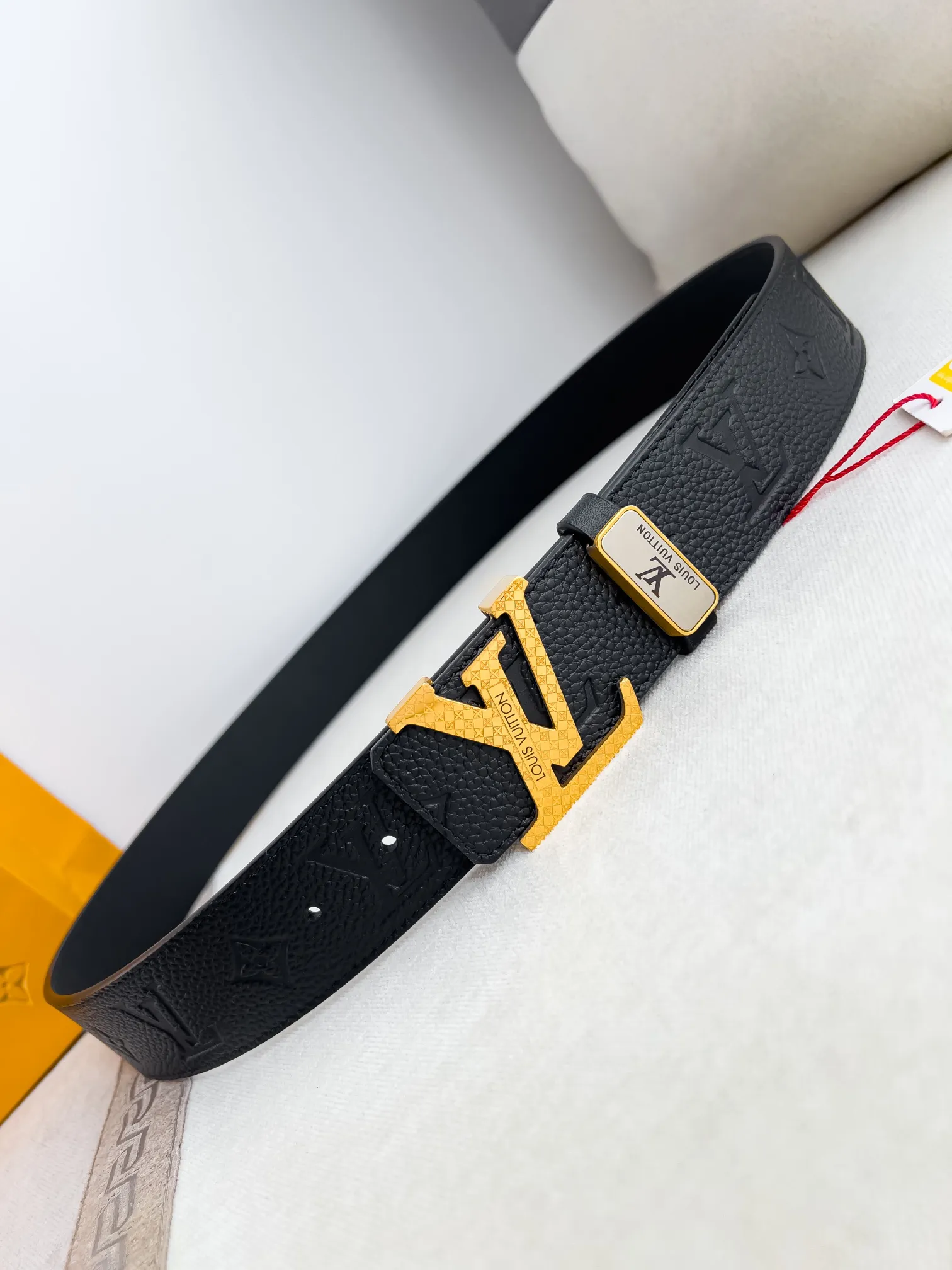【2026】LV【LOUIS VUITTON】(ルイヴィトン) 3.8cmベルト メンズ  240903