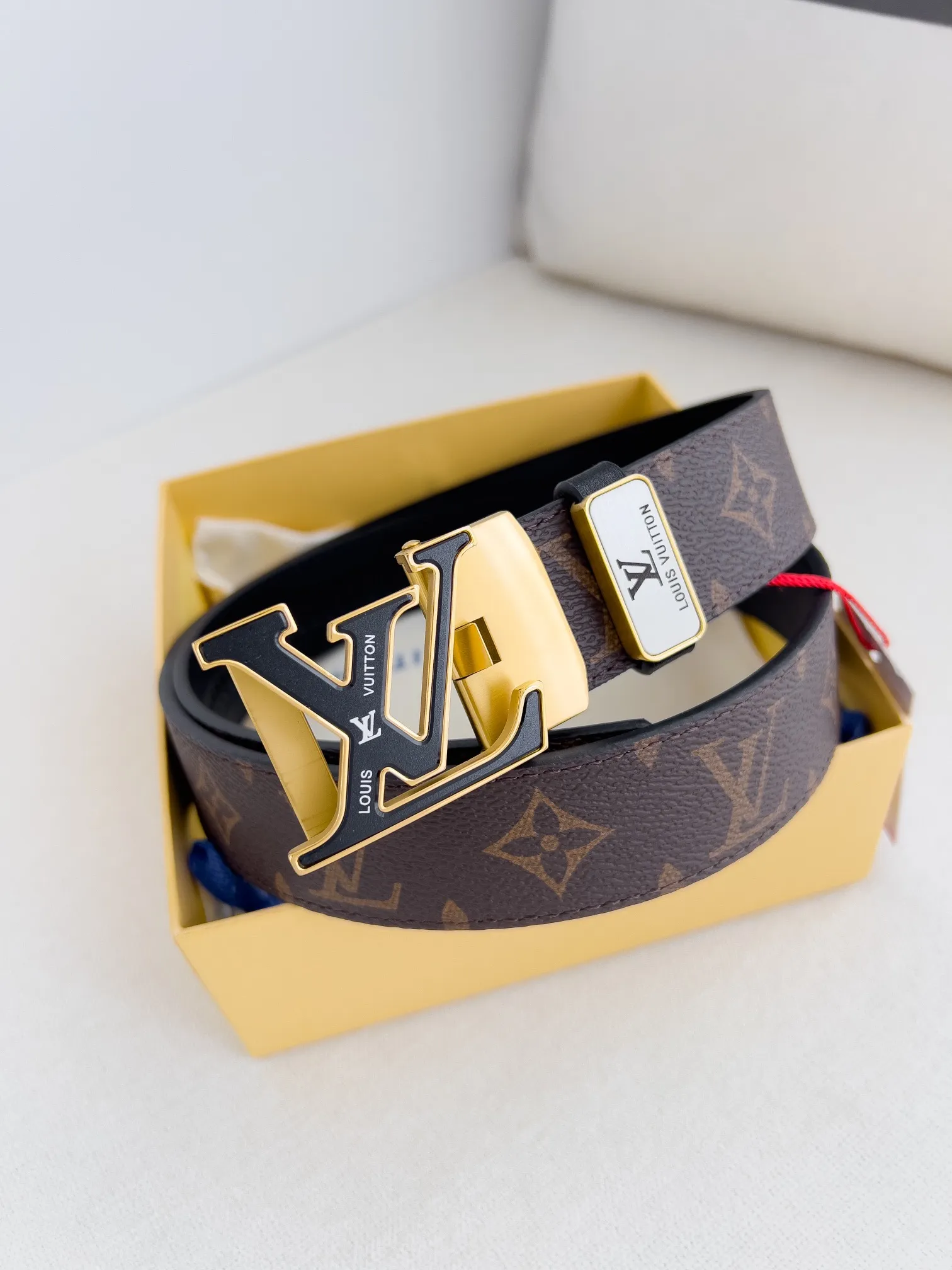 【2026】LV【LOUIS VUITTON】(ルイヴィトン) 3.5cmベルト メンズ  240903