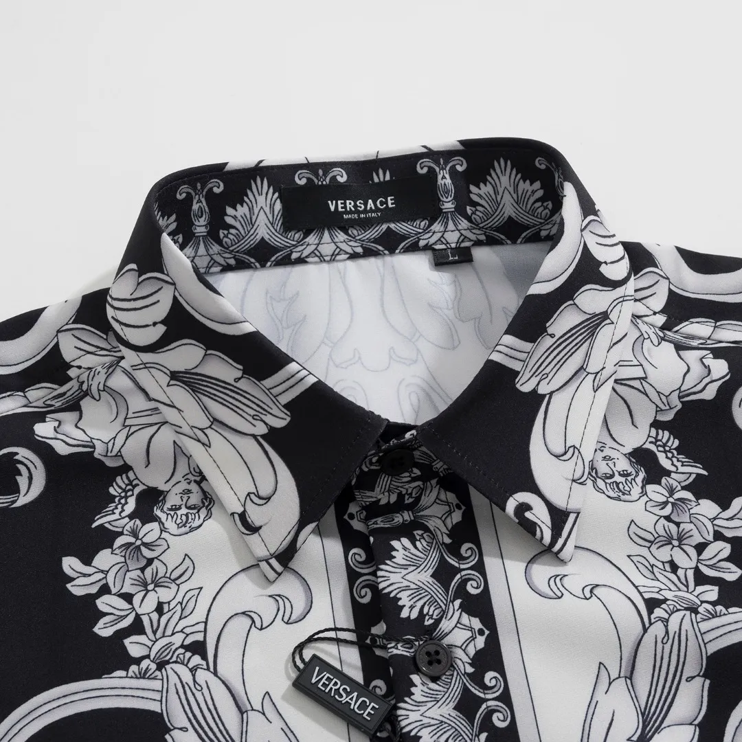 【2026】【VERSACE 公式旗艦店】ヴェルサーチ  シャツ  ご好評に付き再入荷  240831