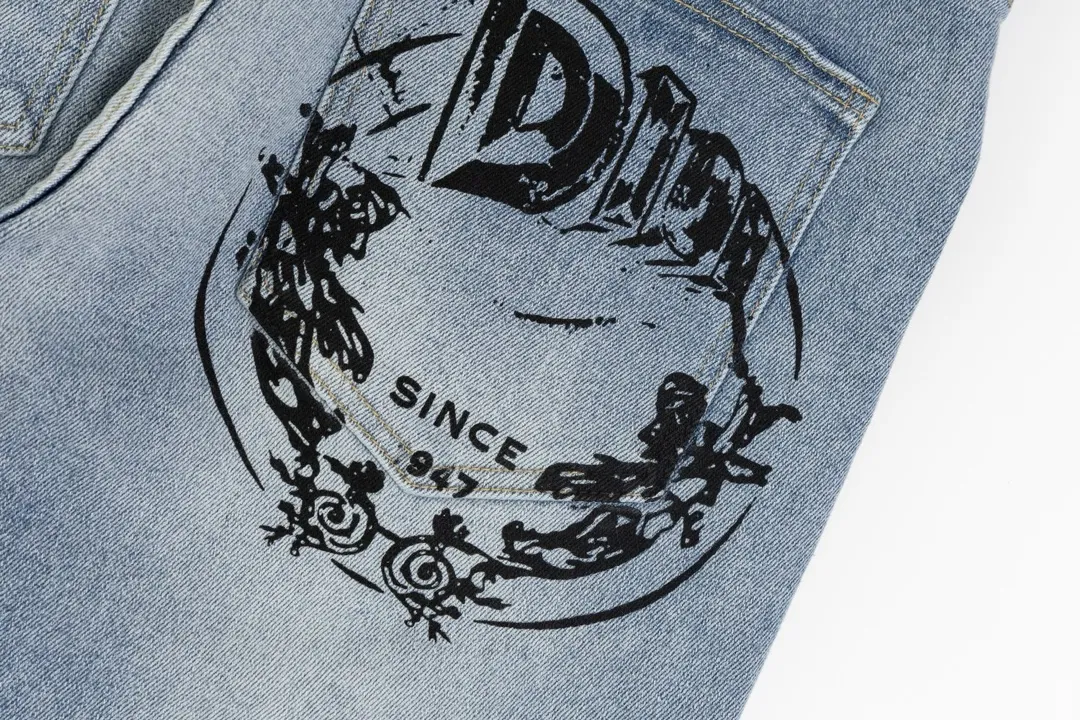 【2026】【DIOR 公式旗艦店】ディオール  ジーパン  ご好評に付き再入荷  240831