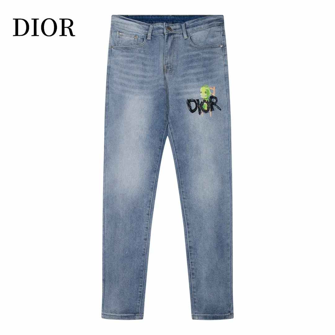【2026】【DIOR 公式旗艦店】ディオール  ジーパン  ご好評に付き再入荷  240831