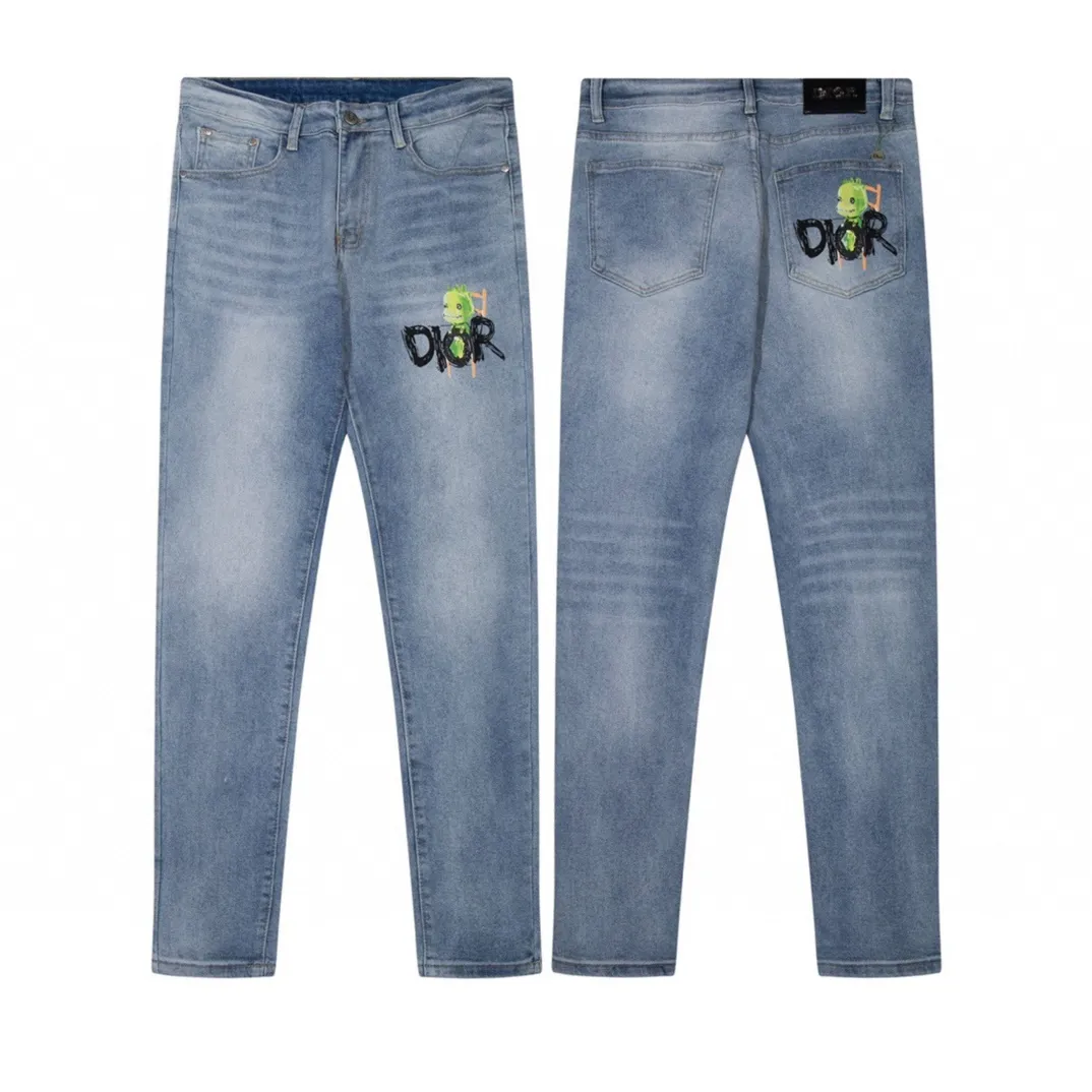 【2026】【DIOR 公式旗艦店】ディオール  ジーパン  ご好評に付き再入荷  240831