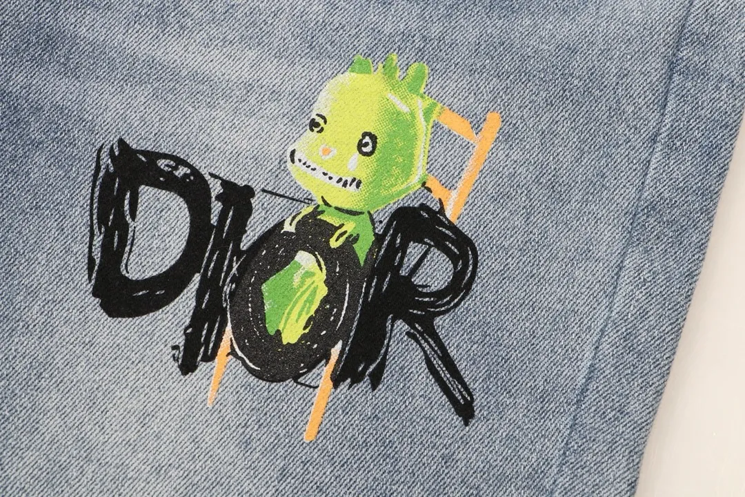 【2026】【DIOR 公式旗艦店】ディオール  ジーパン  ご好評に付き再入荷  240831