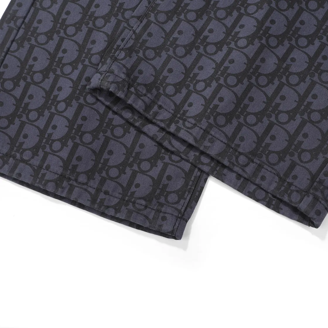 【2026】【DIOR 公式旗艦店】ディオール  ジーパン  ご好評に付き再入荷  240831