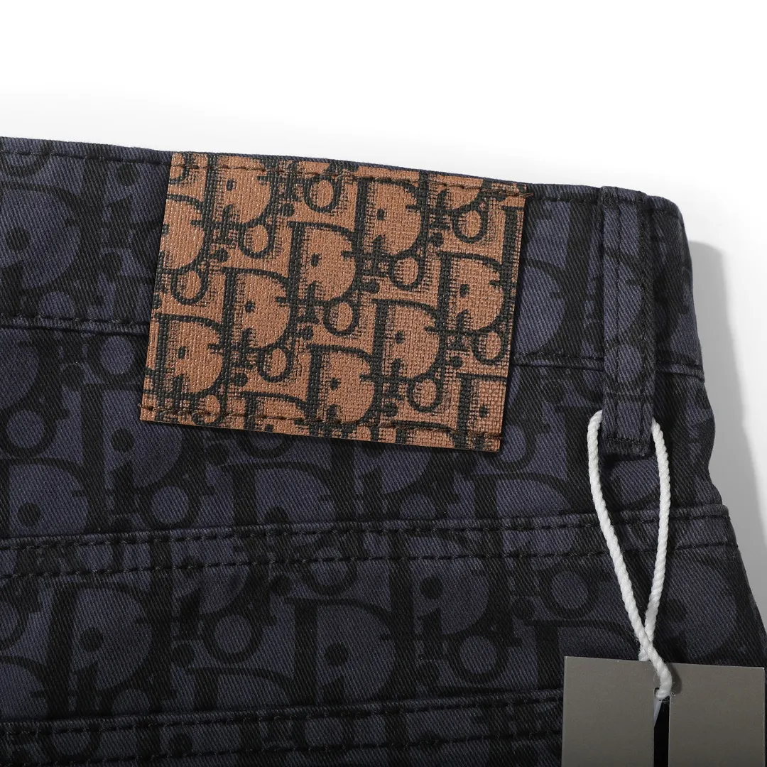 【2026】【DIOR 公式旗艦店】ディオール  ジーパン  ご好評に付き再入荷  240831