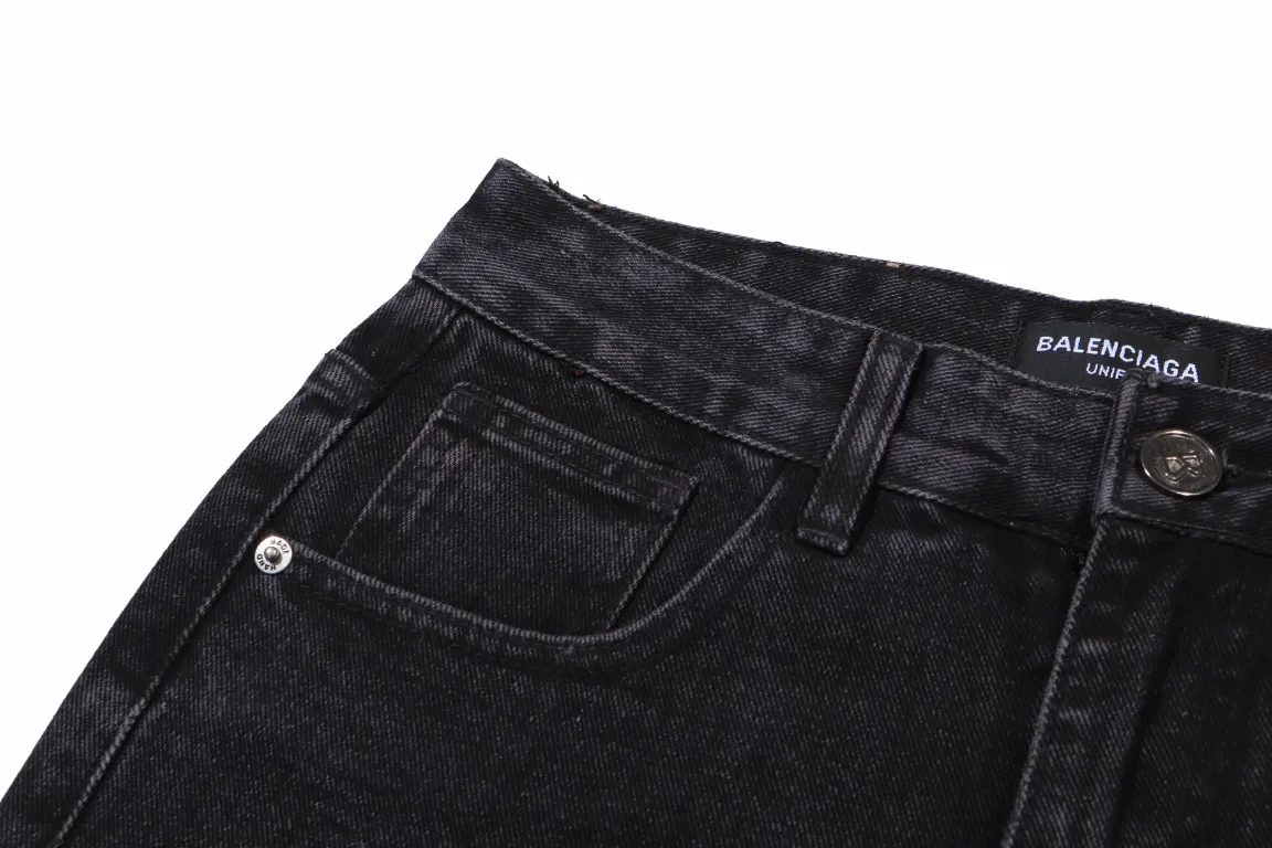 【2026】【BALENCIAGA 公式旗艦店】バレンシアガ  ジーパン  ご好評に付き再入荷  240830