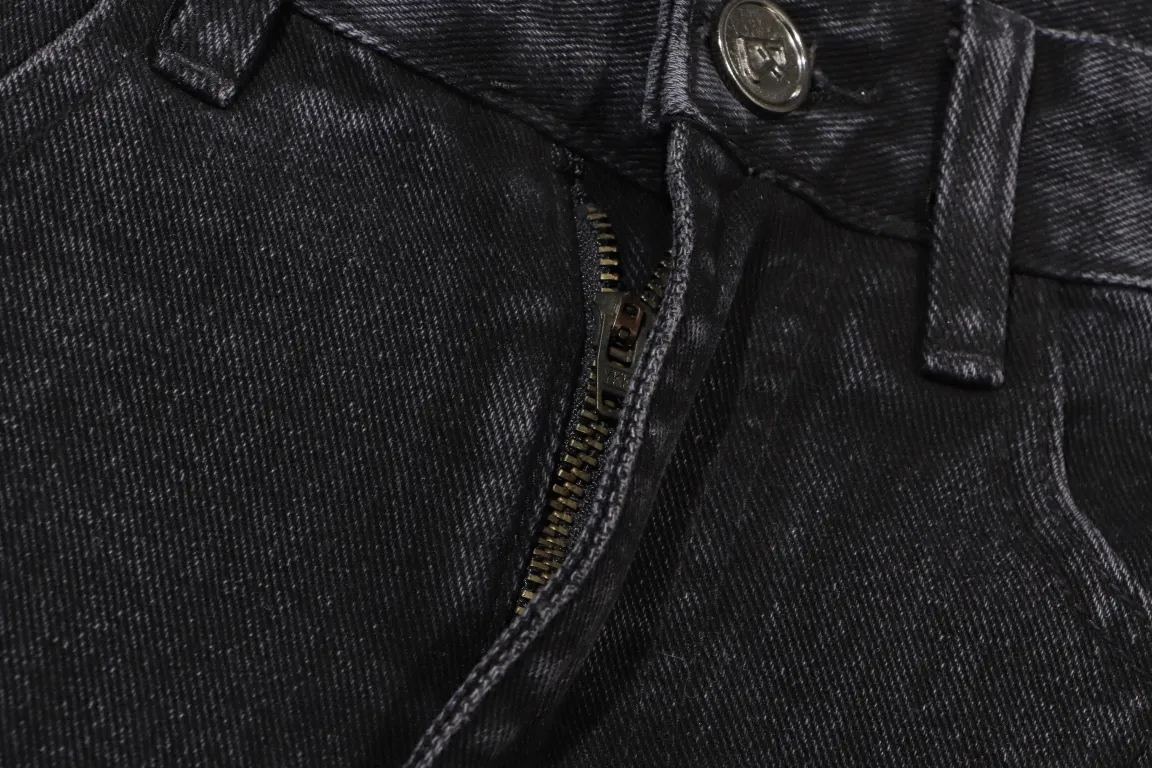 【2026】【BALENCIAGA 公式旗艦店】バレンシアガ  ジーパン  ご好評に付き再入荷  240830