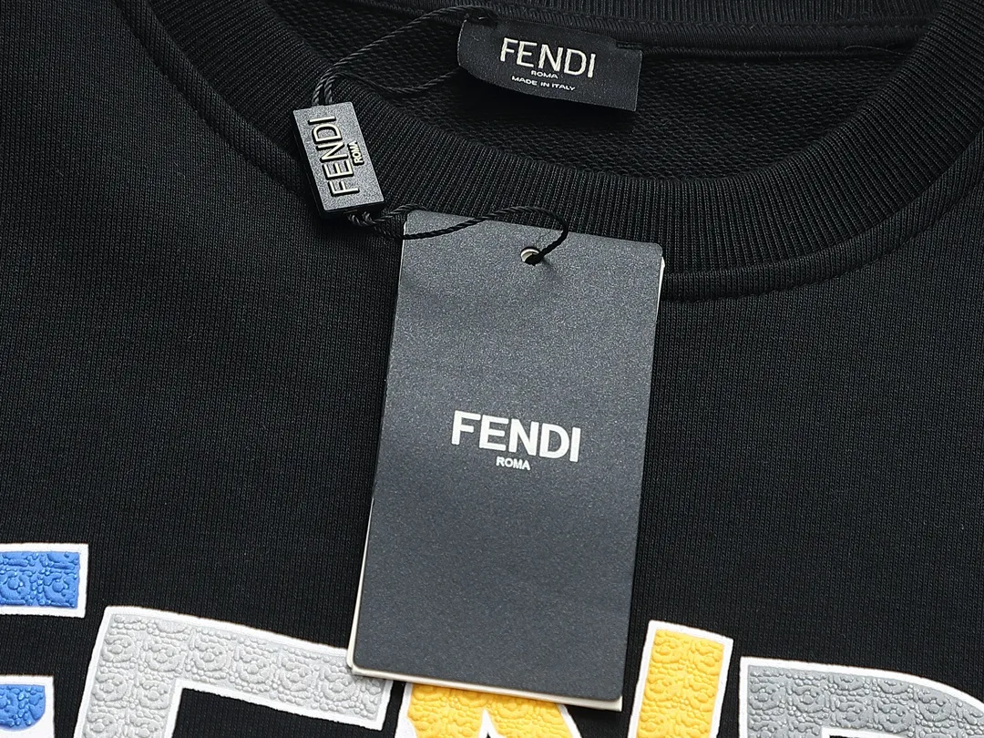 【2026】【FENDI  公式旗艦店】フェンディ  丸首の衛衣 スウェット ご好評に付き再入荷240829