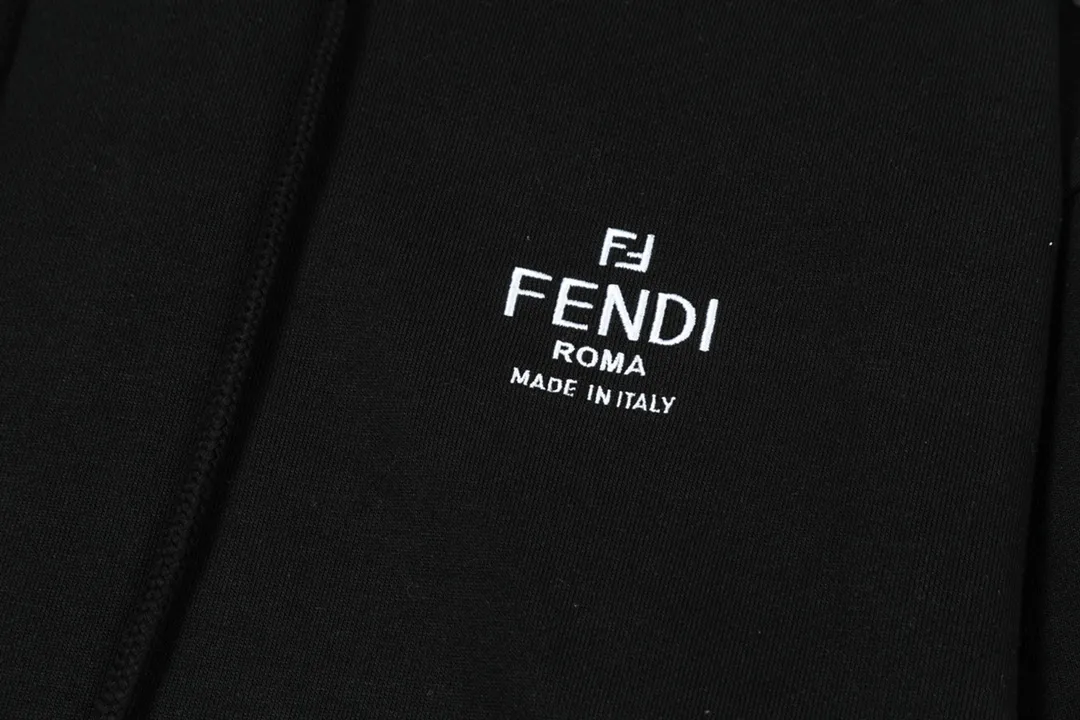 【2026】【FENDI  公式旗艦店】フェンディパーカー スウェット ご好評に付き再入荷 240830