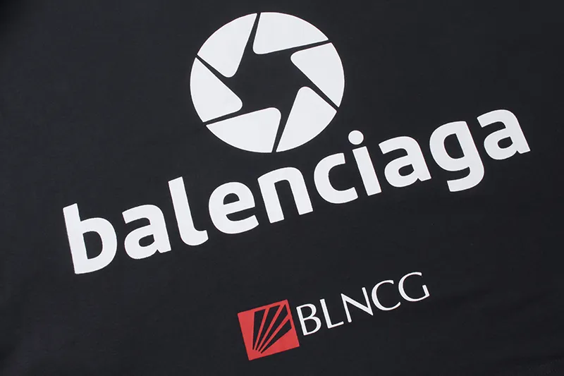 【2026】【BALENCIAGA 公式旗艦店】バレンシアガ  丸首の衛衣 スウェットご好評に付き再入荷 240829
