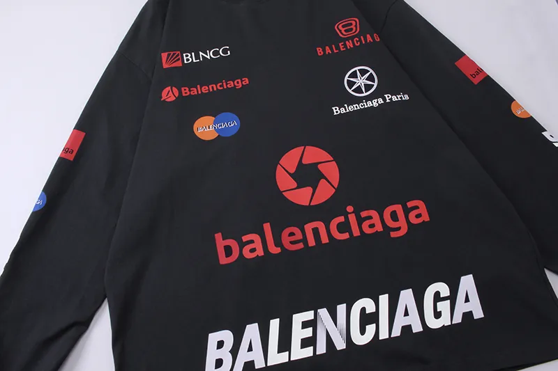 【2026】【BALENCIAGA 公式旗艦店】バレンシアガ  丸首の衛衣 スウェットご好評に付き再入荷 240829