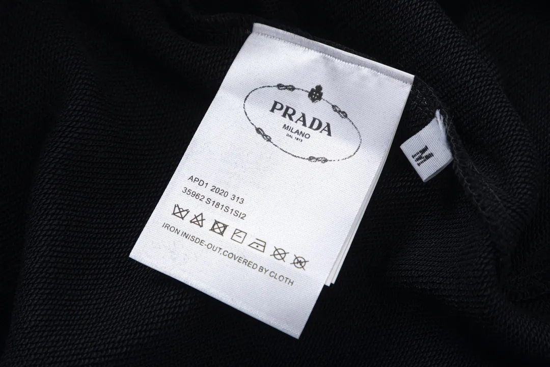 【2026】【PRADA 公式旗艦店】プラダ  丸首の衛衣 スウェットご好評に付き再入荷 240828
