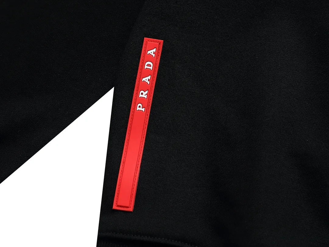【2026】【PRADA 公式旗艦店】プラダ  丸首の衛衣 スウェットご好評に付き再入荷 240828