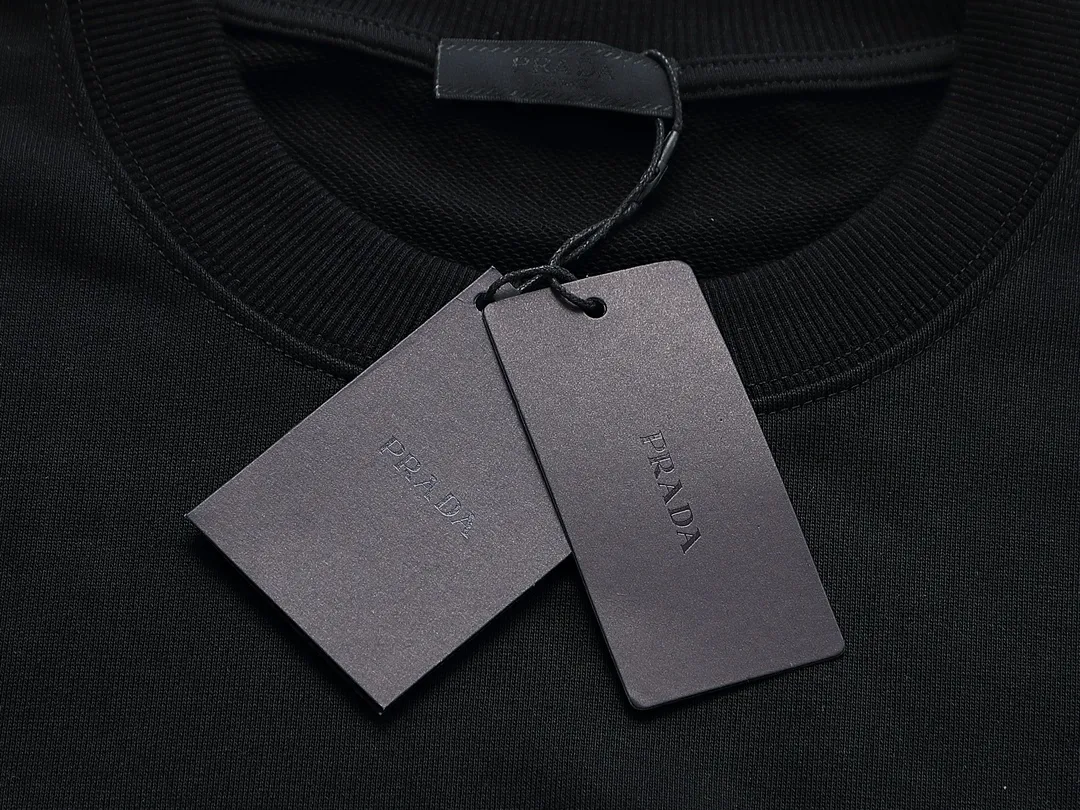 【2026】【PRADA 公式旗艦店】プラダ  丸首の衛衣 スウェットご好評に付き再入荷 240828