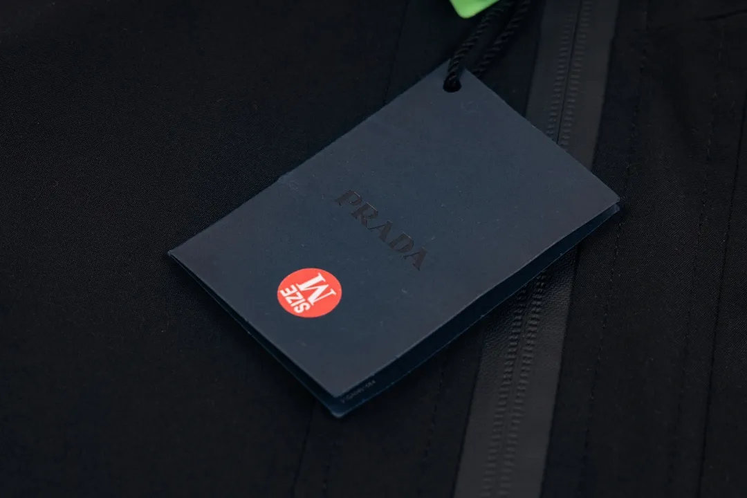 【2026】【PRADA  公式旗艦店】プラダ  ジャケット着 好評に付き再入荷 240828