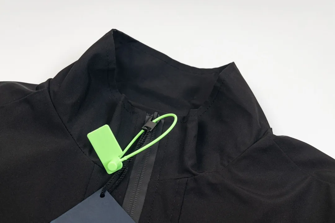 【2026】【PRADA  公式旗艦店】プラダ  ジャケット着 好評に付き再入荷 240828