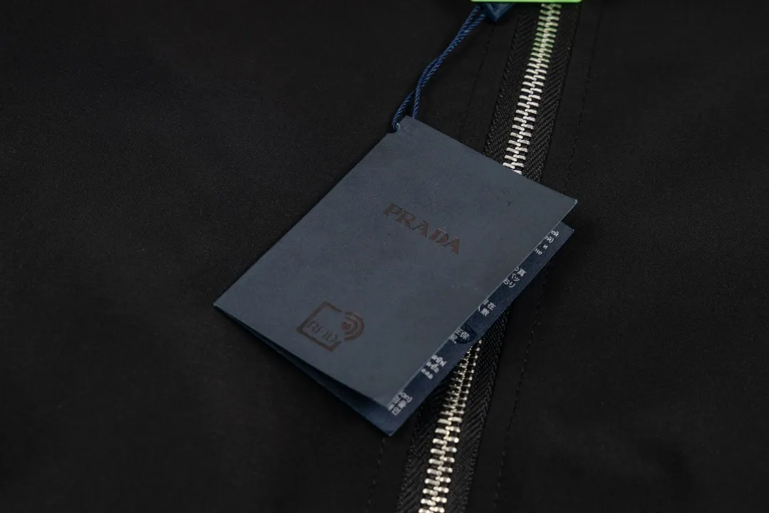 【2026】【PRADA  公式旗艦店】プラダ  ジャケット着 好評に付き再入荷 240828