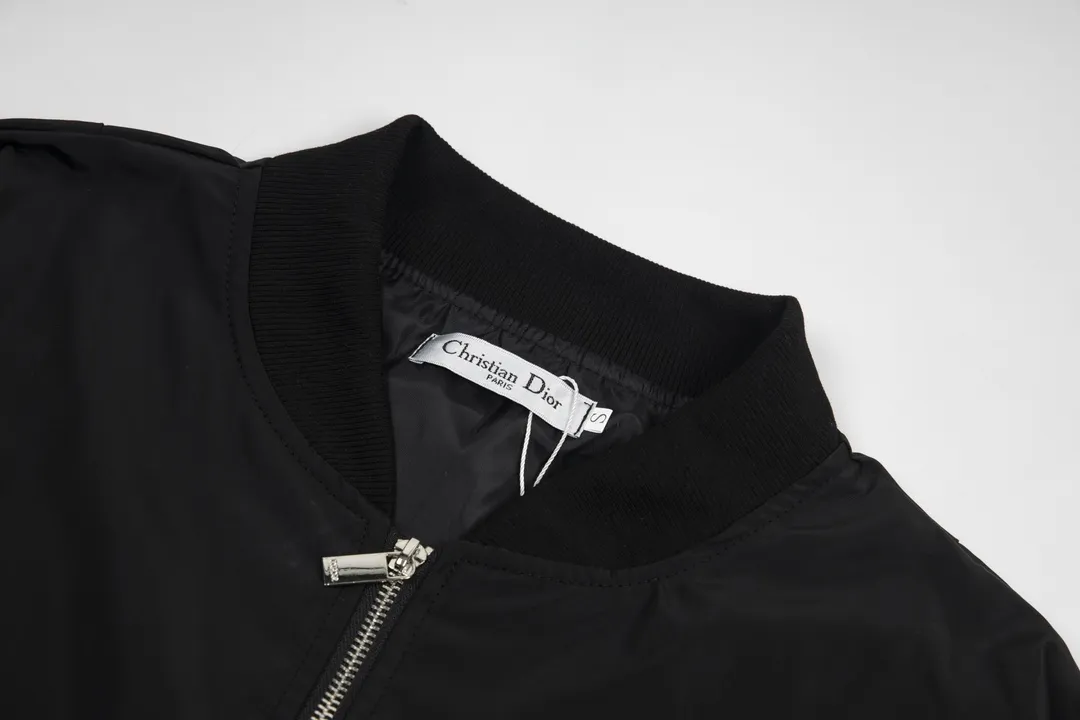 【2026】【DIOR  公式旗艦店】 ディオール  ジャケット着 好評に付き再入荷 240827