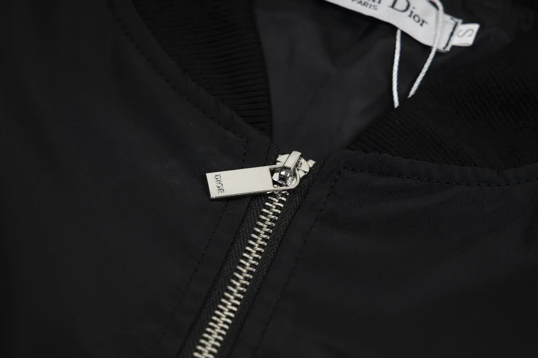 【2026】【DIOR  公式旗艦店】 ディオール  ジャケット着 好評に付き再入荷 240827