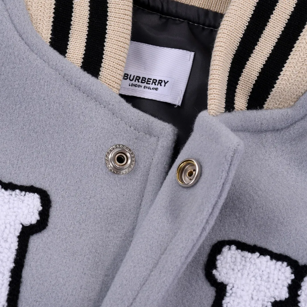 【2026】【BURBERRY 公式旗艦店】バーバリー  ジャケット着 好評に付き再入荷 240827