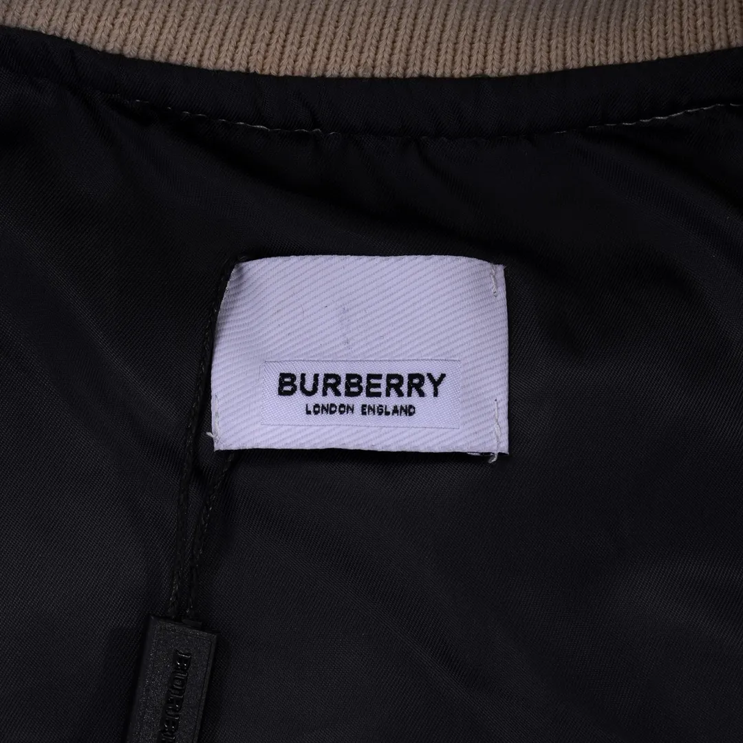 【2026】【BURBERRY 公式旗艦店】バーバリー  ジャケット着 好評に付き再入荷 240827