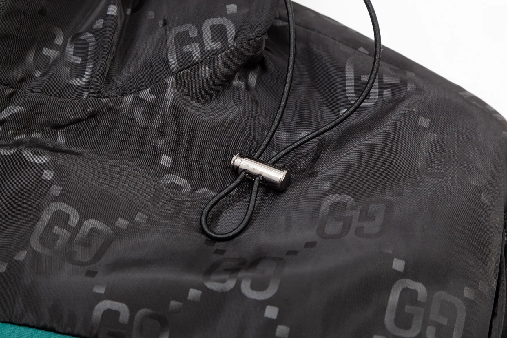 【2026】【GUCCI 公式旗艦店】グッチ  ジャケット着 好評に付き再入荷 240828