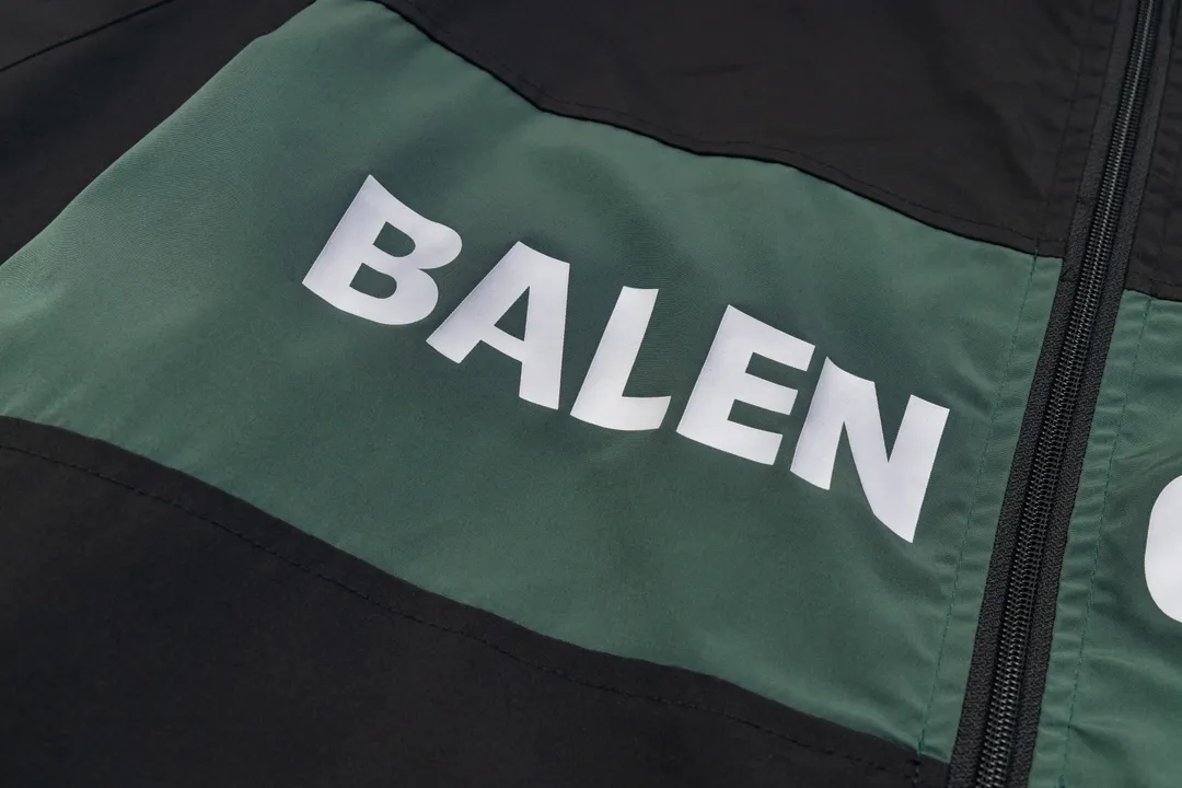 【2026】【BALENCIAGA 公式旗艦店】 バレンシアガ  ジャケット着 好評に付き再入荷 240827