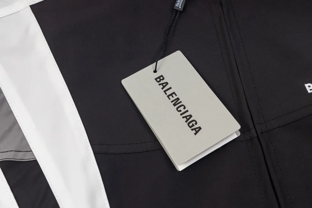【2026】【BALENCIAGA 公式旗艦店】 バレンシアガ  ジャケット着 好評に付き再入荷 240827