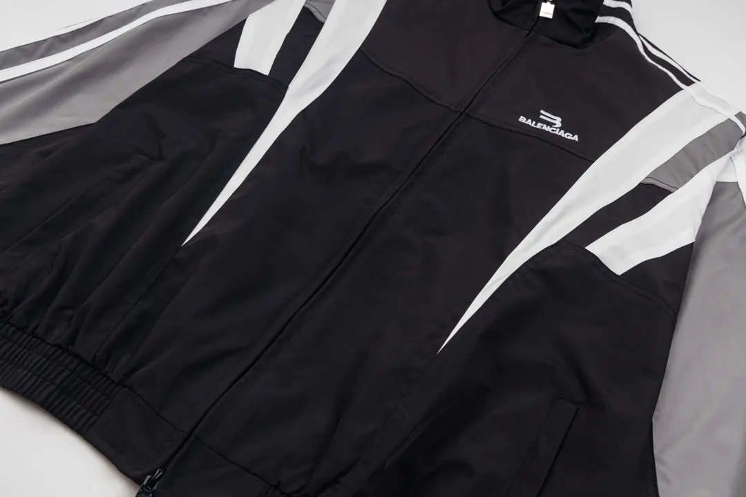 【2026】【BALENCIAGA 公式旗艦店】 バレンシアガ  ジャケット着 好評に付き再入荷 240827