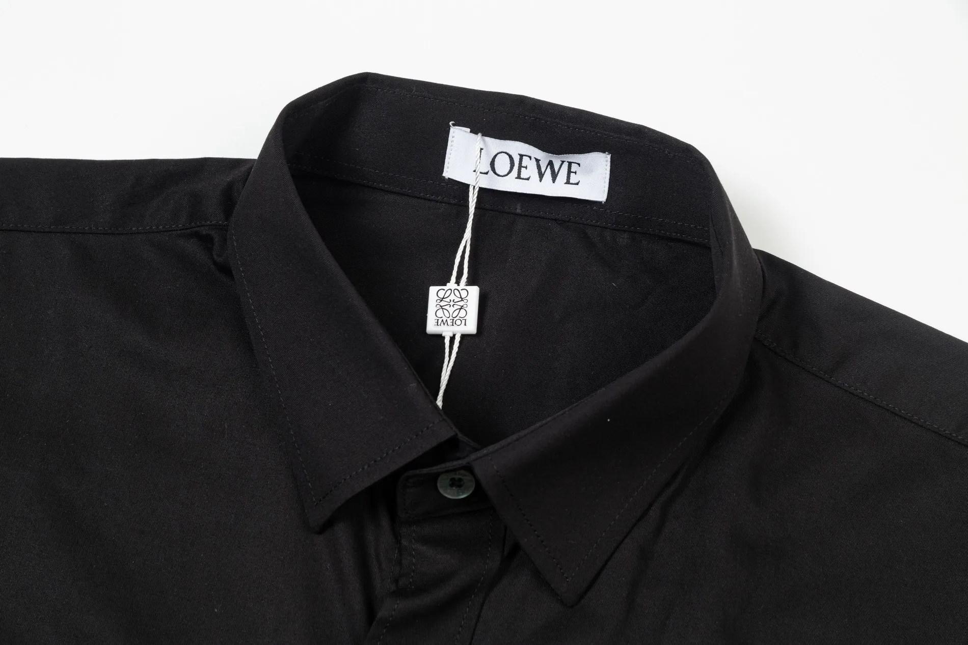 【2026】【LOEWE 公式旗艦店】ロエベ  シャツ  ご好評に付き再入荷 240816