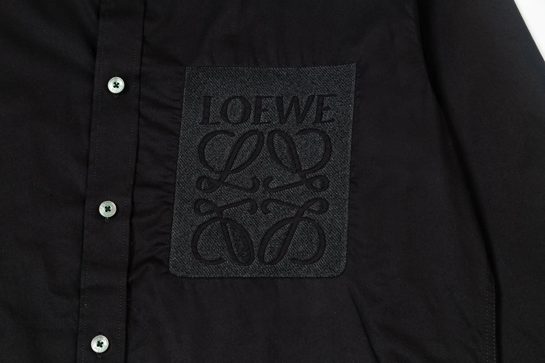 【2026】【LOEWE 公式旗艦店】ロエベ  シャツ  ご好評に付き再入荷 240816