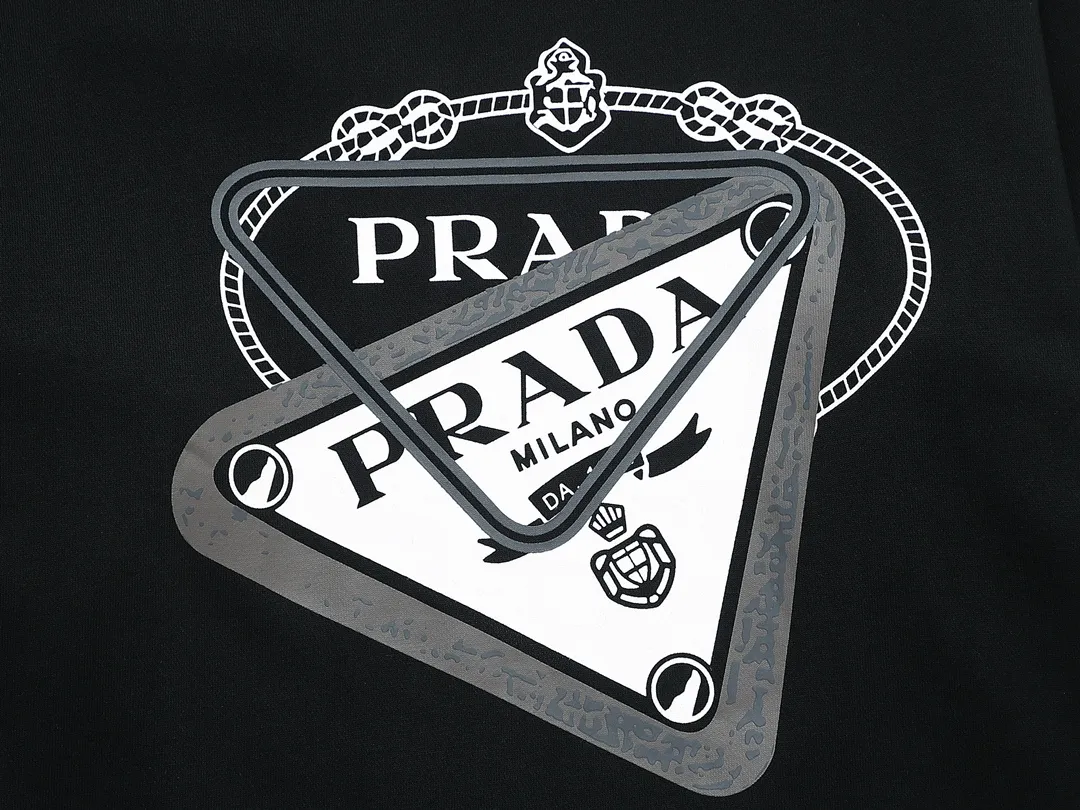 【2026】【PRADA 公式旗艦店】プラダ  丸首の衛衣 スウェットご好評に付き再入荷 240809
