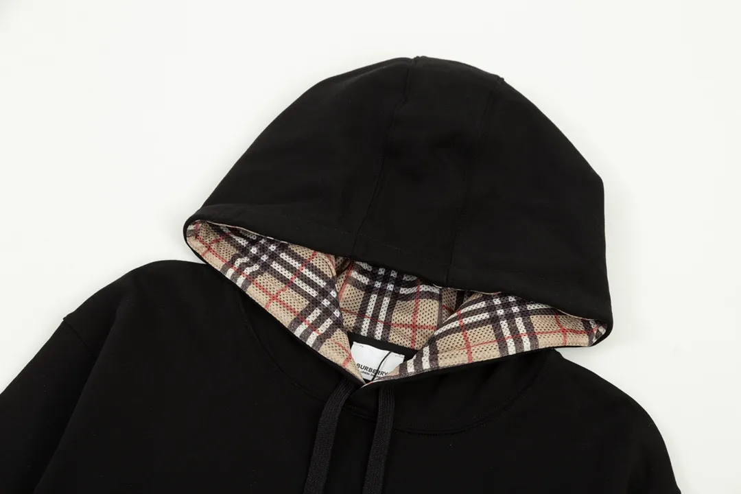 【2026】【BURBERRY 公式旗艦店】バーバリー パーカースウェットご好評に付き再入荷 240805
