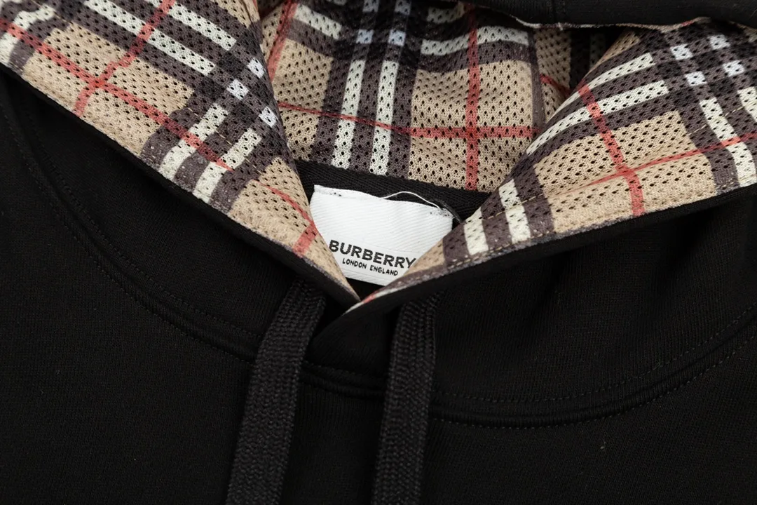 【2026】【BURBERRY 公式旗艦店】バーバリー パーカースウェットご好評に付き再入荷 240805