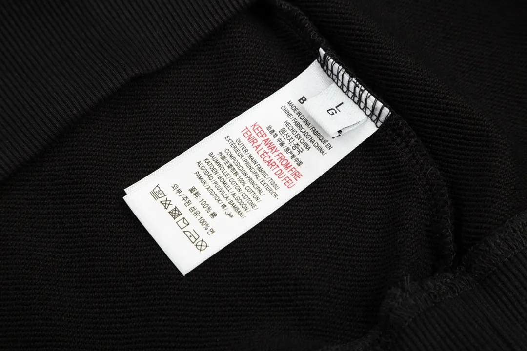 【2026】【BURBERRY 公式旗艦店】バーバリー パーカースウェットご好評に付き再入荷 240805