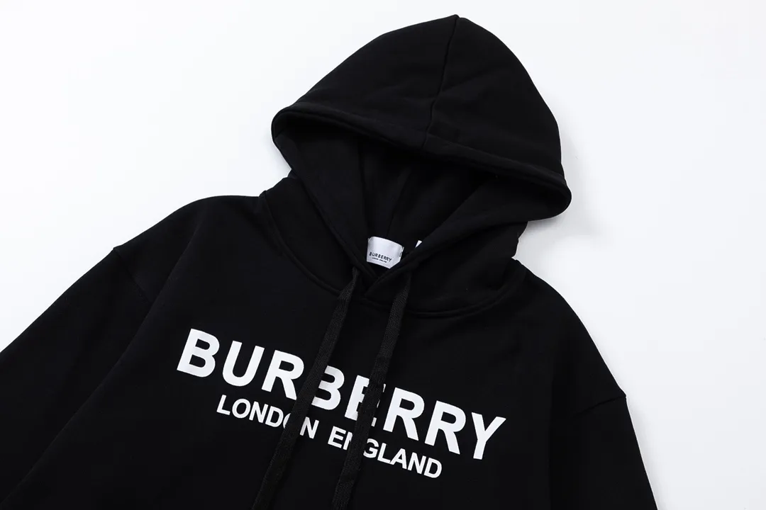 【2026】【BURBERRY  公式旗艦店】バーバリー パーカースウェットご好評に付き再入荷 240805