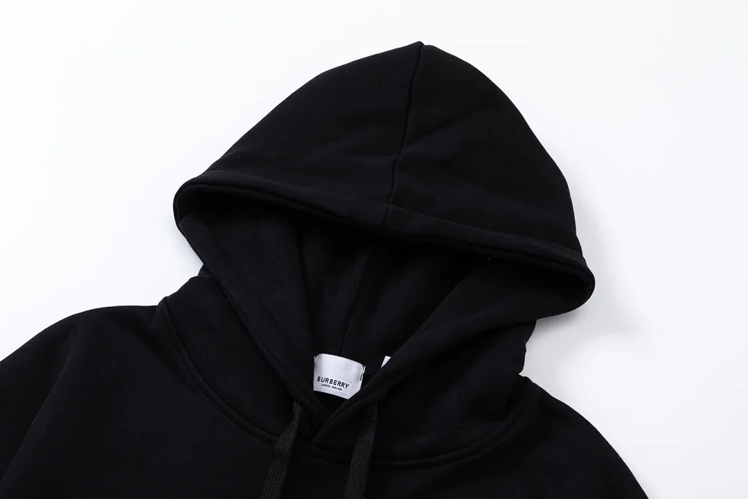 【2026】【BURBERRY  公式旗艦店】バーバリー パーカースウェットご好評に付き再入荷 240805