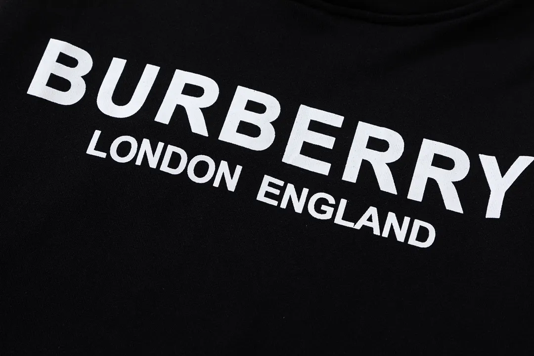 【2026】【BURBERRY  公式旗艦店】バーバリー パーカースウェットご好評に付き再入荷 240805