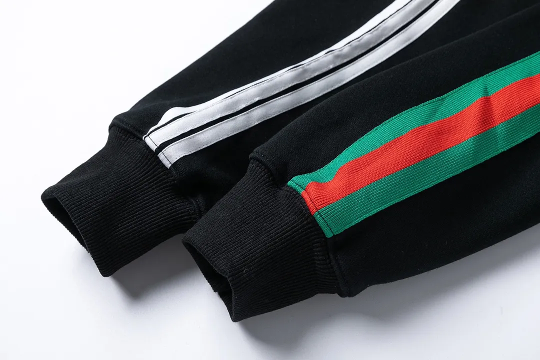 【2026】【GUCCI  公式旗艦店】グッチ  パーカー  スウェットご好評に付き再入荷 240805