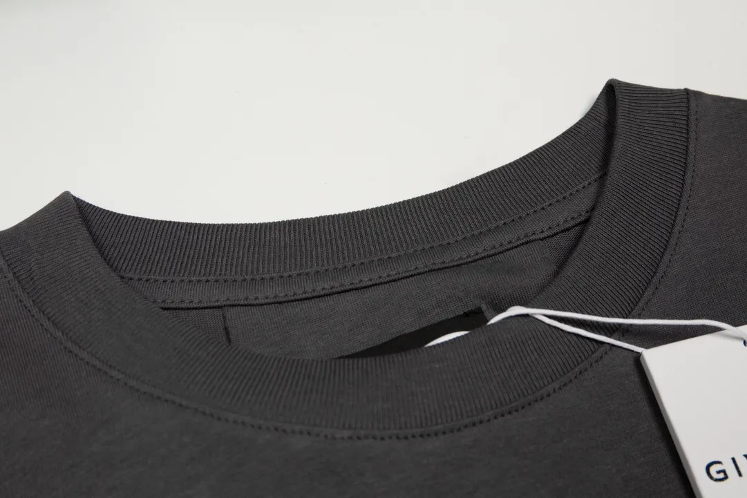 【2026】【GIVENCHY  公式旗艦店】ジバンシー  Tシャツご好評に付き再入荷 240803